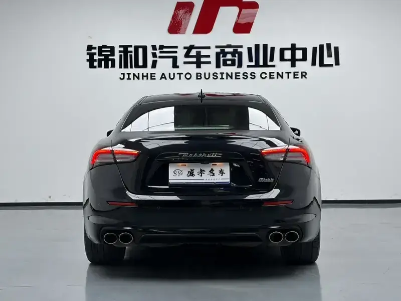 2021 Maserati Ghibli с пробегом 70 000 км