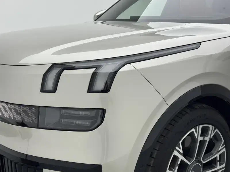 2025 Lynk & Co 900 с пробегом 30 300 км