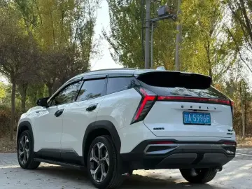 2024 Geely Boyue L с пробегом 40 000 км