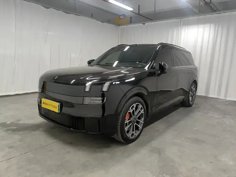 2025 Lynk & Co 900 с пробегом 41 900 км