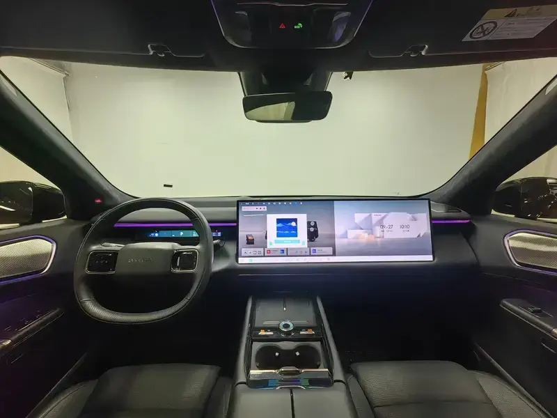 2025 Lynk & Co 900 с пробегом 41 900 км