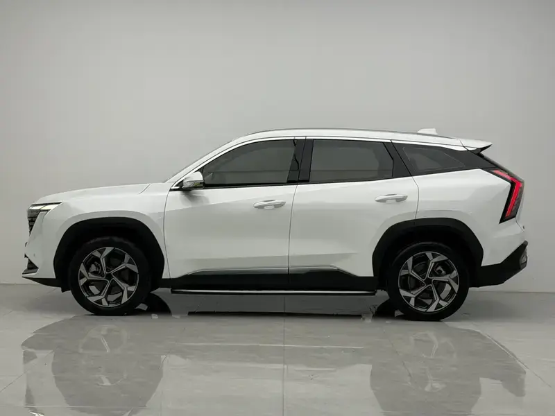2023 Geely Boyue L с пробегом 38 800 км