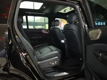 2025 Lynk & Co 900 с пробегом 25 700 км