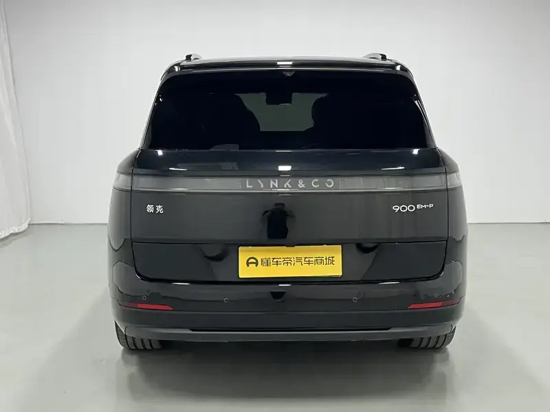 2025 Lynk & Co 900 с пробегом 17 600 км