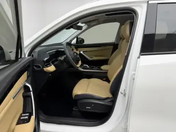 2023 Geely Boyue L с пробегом 38 800 км