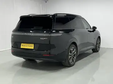 2025 Lynk & Co 900 с пробегом 17 600 км