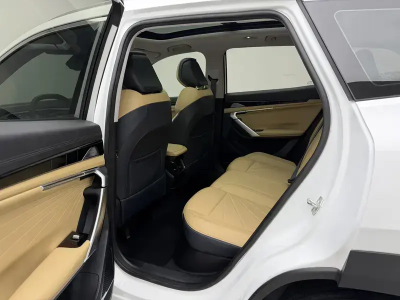 2023 Geely Boyue L с пробегом 38 800 км