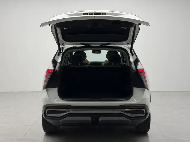 2023 Geely Boyue L с пробегом 38 800 км