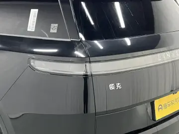 2025 Lynk & Co 900 с пробегом 17 600 км