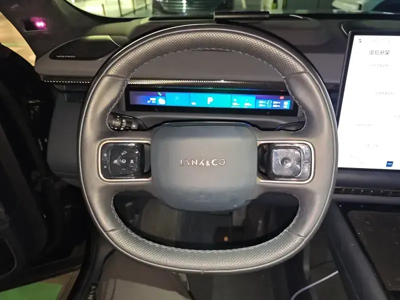 2025 Lynk & Co 900 с пробегом 31 700 км