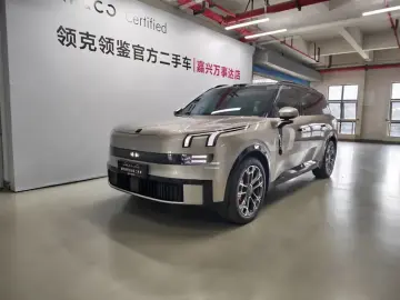 2025 Lynk & Co 900 с пробегом 28 000 км