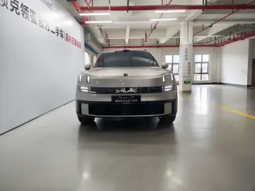 2025 Lynk & Co 900 с пробегом 28 000 км
