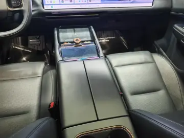2025 Lynk & Co 900 с пробегом 28 000 км