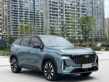 2025 Geely Boyue L с пробегом 13 000 км
