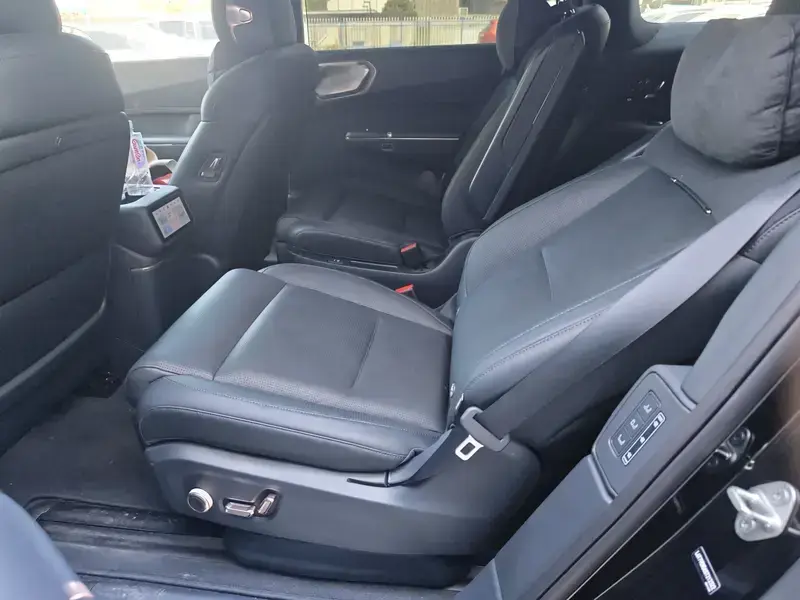 2025 Lynk & Co 900 с пробегом 57 100 км