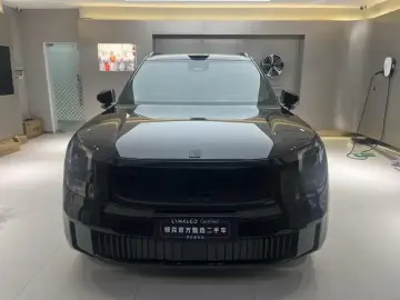 2025 Lynk & Co 900 с пробегом 8 000 км