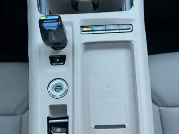2025 Geely Boyue L с пробегом 10 000 км