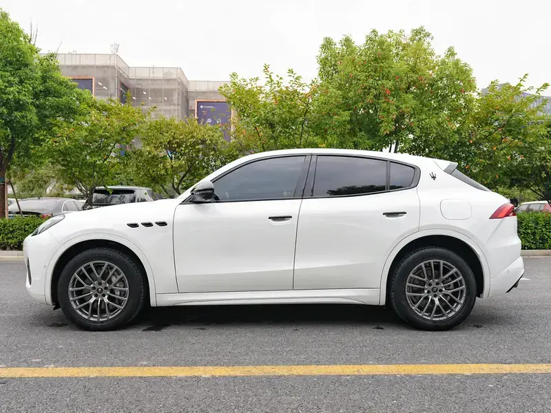 2023 Maserati Grecale с пробегом 42 000 км