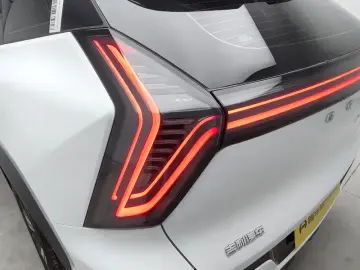 2025 Geely Boyue L с пробегом 2 900 км