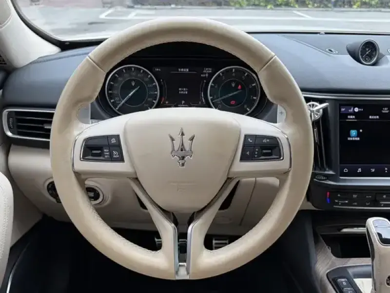 2021 Maserati Levante с пробегом 48 000 км