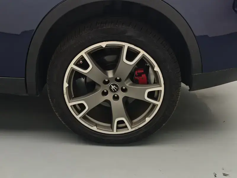 2019 Maserati Levante с пробегом 76 500 км
