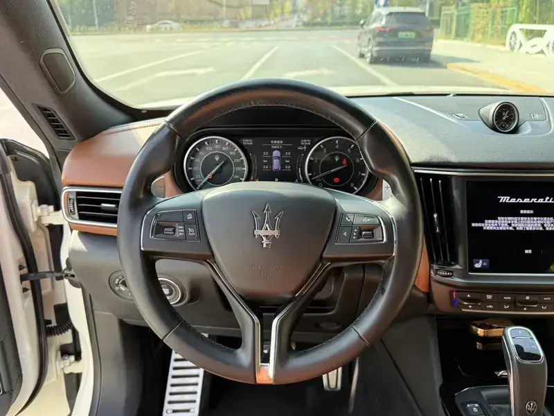 2021 Maserati Levante с пробегом 101 000 км