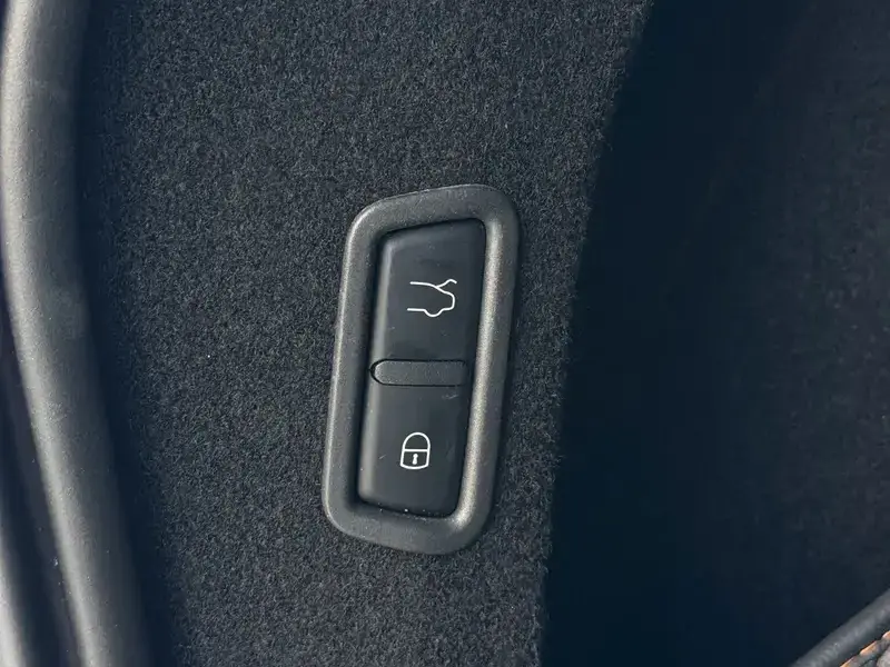 2022 Maserati Levante с пробегом 63 000 км