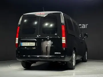 2022 Hyundai Staria с пробегом 92 781 км