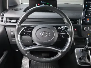2022 Hyundai Staria с пробегом 44 172 км