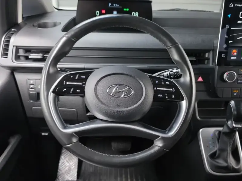 2022 Hyundai Staria с пробегом 44 172 км