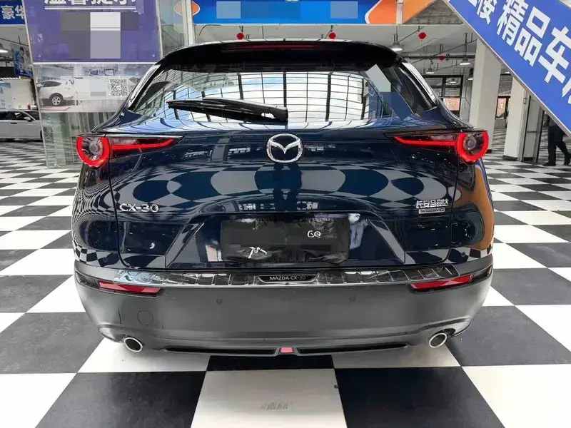 2021 Mazda CX-30 с пробегом 10 000 км