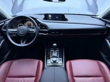 2022 Mazda CX-30 с пробегом 9 000 км
