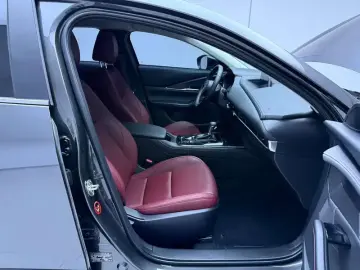 2022 Mazda CX-30 с пробегом 9 000 км