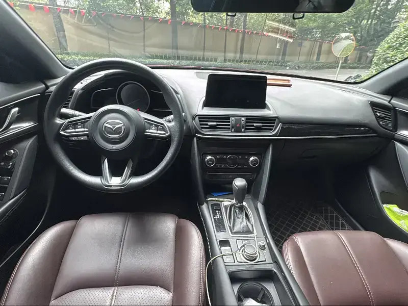 2021 Mazda CX-4 с пробегом 32 300 км