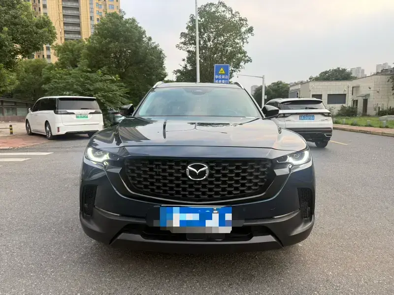 2023 Mazda CX-50 с пробегом 12 800 км