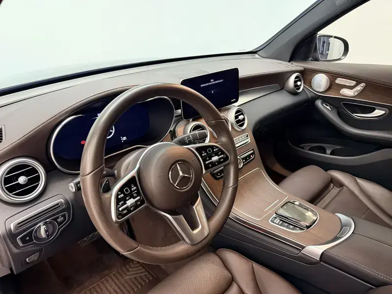 2020 Mercedes-Benz GLC с пробегом 61 100 км
