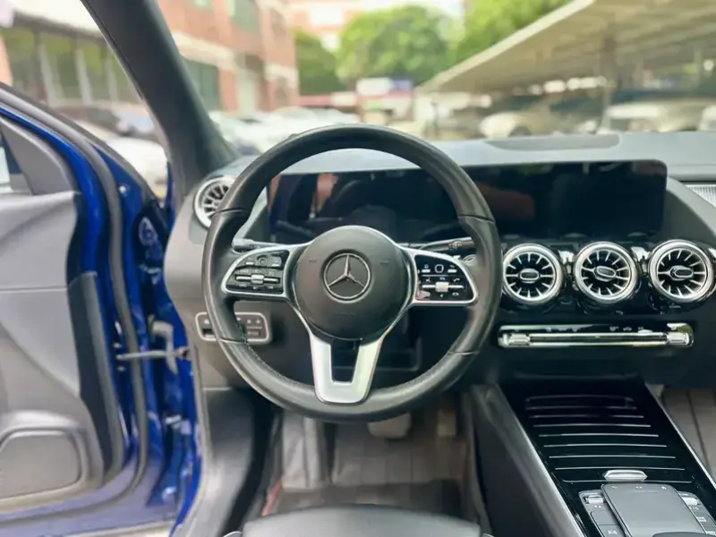 2023 Mercedes-Benz GLA с пробегом 30 000 км
