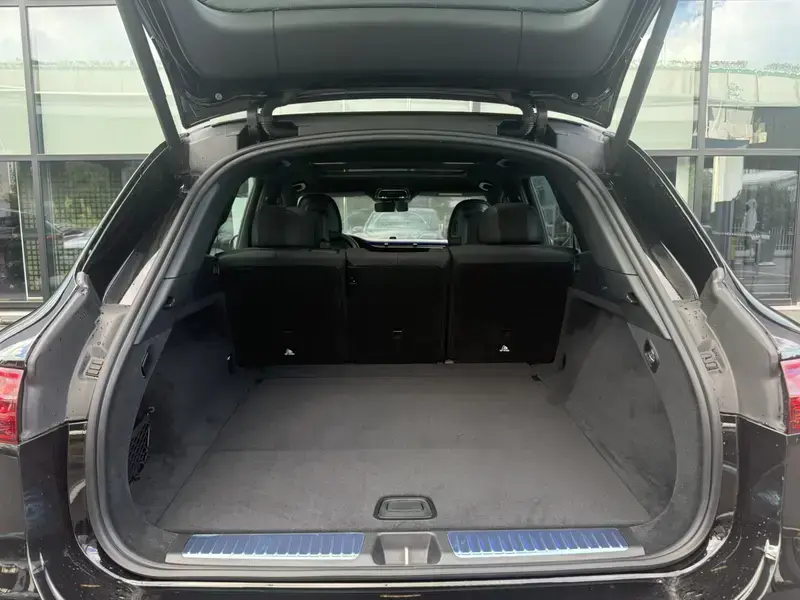 2025 Mercedes-Benz EQS SUV с пробегом 300 км