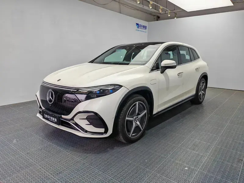 2023 Mercedes-Benz EQS SUV с пробегом 1 500 км