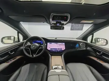 2023 Mercedes-Benz EQS SUV с пробегом 1 500 км