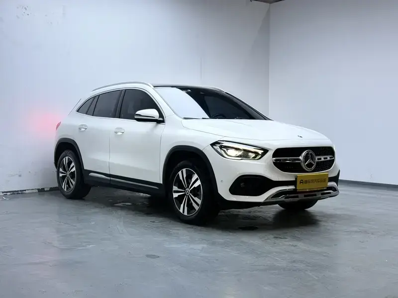 2023 Mercedes-Benz GLA с пробегом 70 500 км