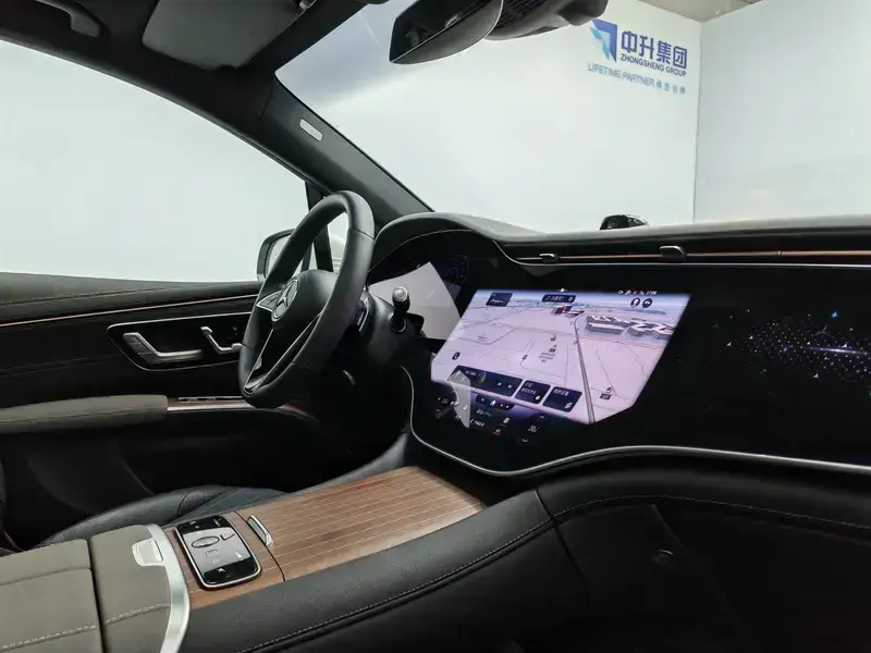 2023 Mercedes-Benz EQS SUV с пробегом 1 500 км