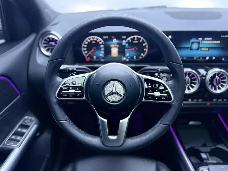 2023 Mercedes-Benz GLA с пробегом 70 500 км