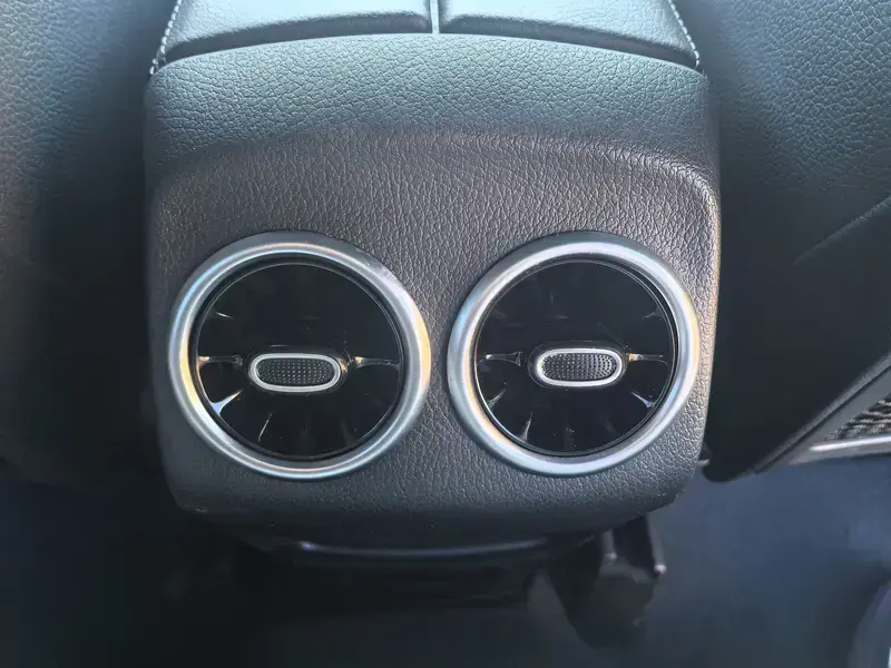 2022 Mercedes-Benz GLA с пробегом 27 000 км