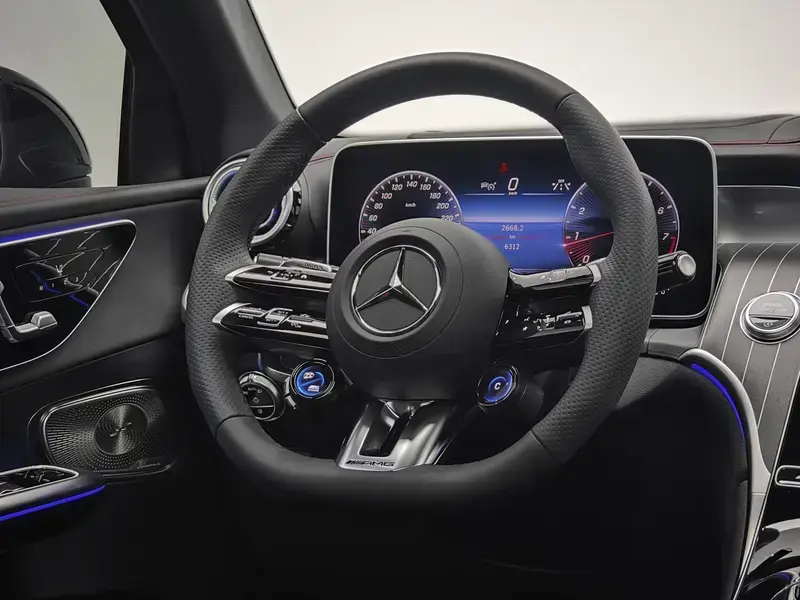 2024 Mercedes-Benz GLC AMG с пробегом 6 400 км