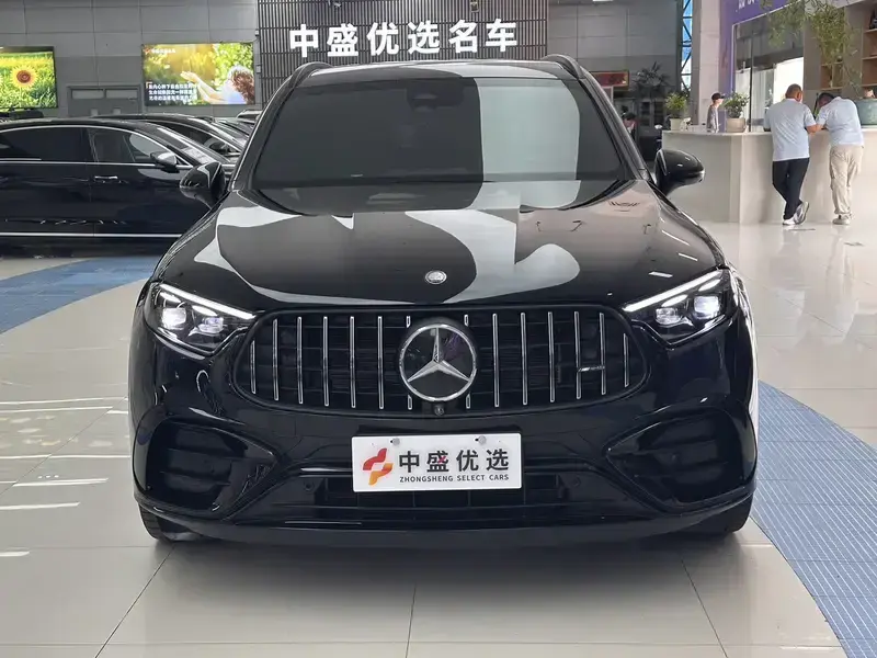 2025 Mercedes-Benz GLC AMG с пробегом 11 000 км