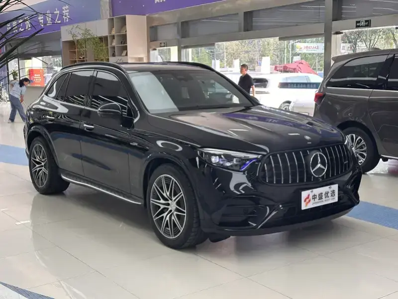 2025 Mercedes-Benz GLC AMG с пробегом 11 000 км