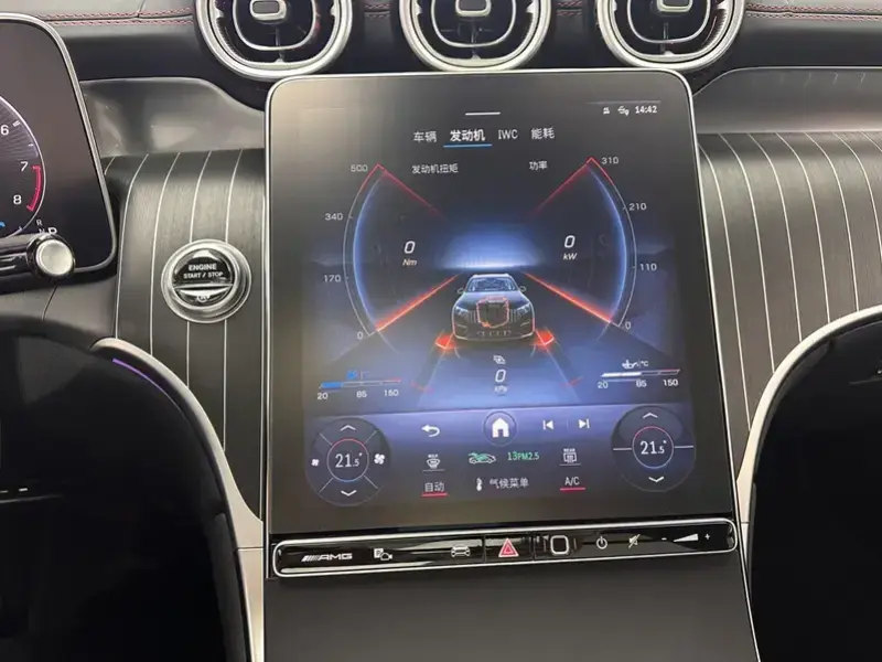 2025 Mercedes-Benz GLC AMG с пробегом 11 000 км