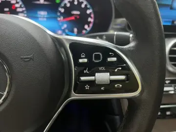 2020 Mercedes-Benz GLC с пробегом 63 000 км
