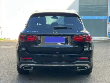 2022 Mercedes-Benz GLC с пробегом 30 000 км